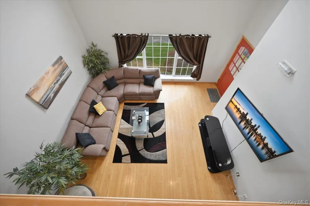 10 Casey Lane Middle Island, NY 11953
