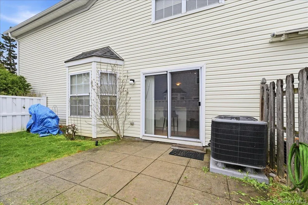 10 Casey Lane Middle Island, NY 11953