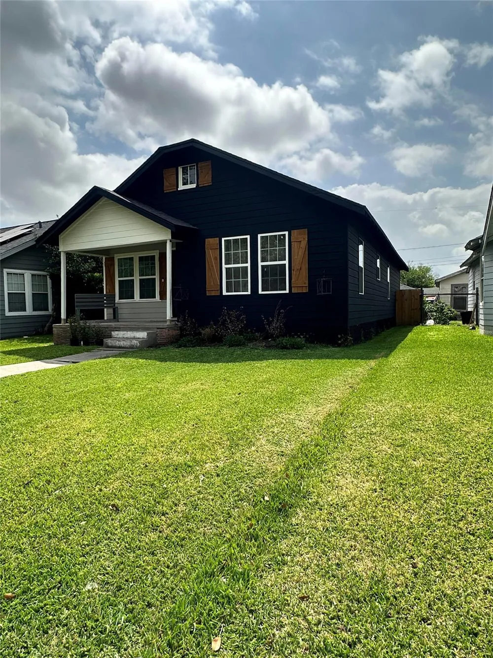 2216 New Jersey Street Baytown, TX 77520