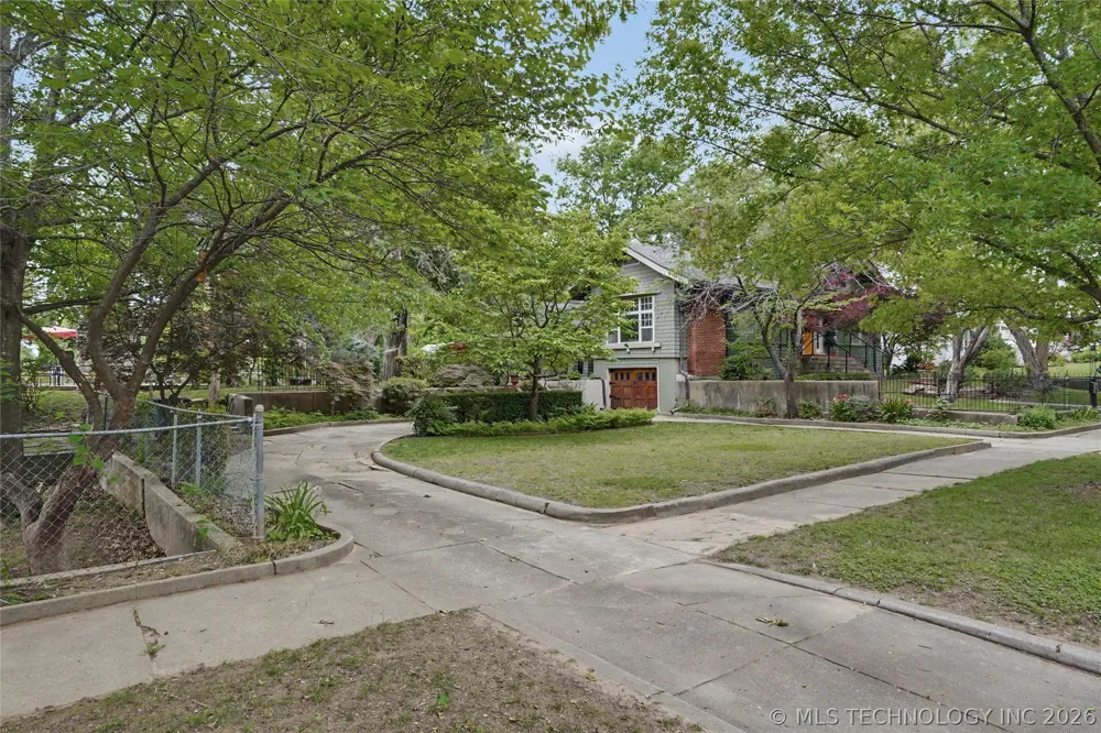 236 W 6th Avenue Bristow, OK 74010