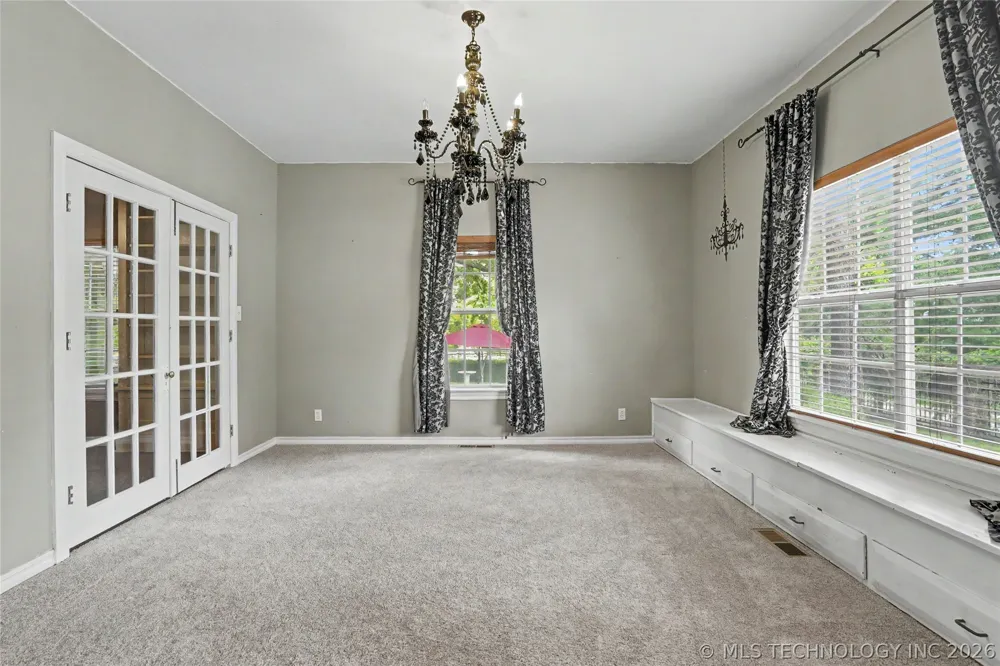236 W 6th Avenue Bristow, OK 74010