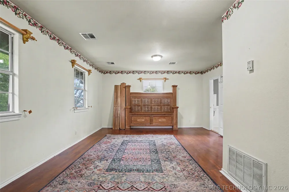 236 W 6th Avenue Bristow, OK 74010