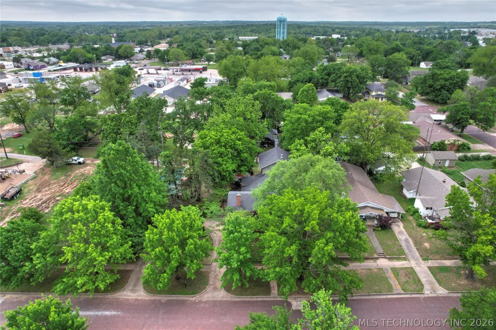 236 W 6th Avenue Bristow, OK 74010
