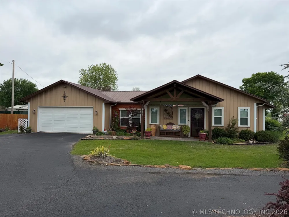807 S Ross Avenue Fort Gibson, OK 74434