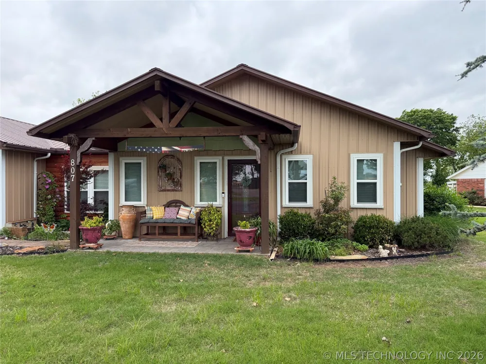807 S Ross Avenue Fort Gibson, OK 74434