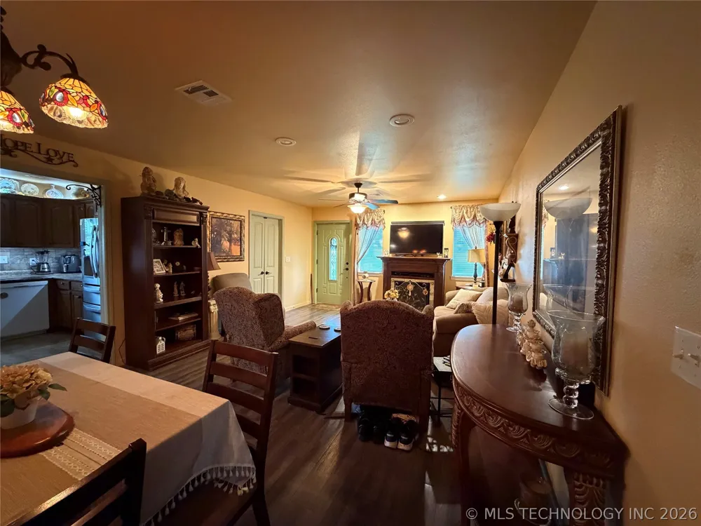 807 S Ross Avenue Fort Gibson, OK 74434