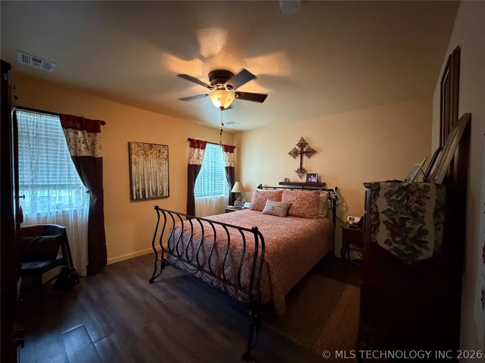 807 S Ross Avenue Fort Gibson, OK 74434