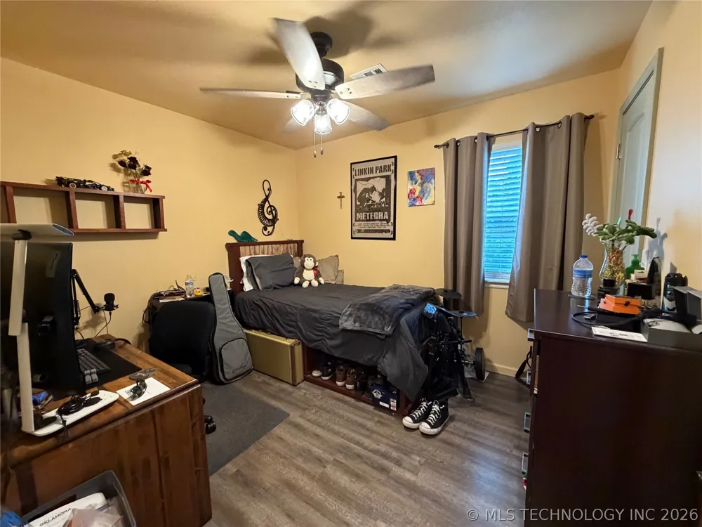 807 S Ross Avenue Fort Gibson, OK 74434