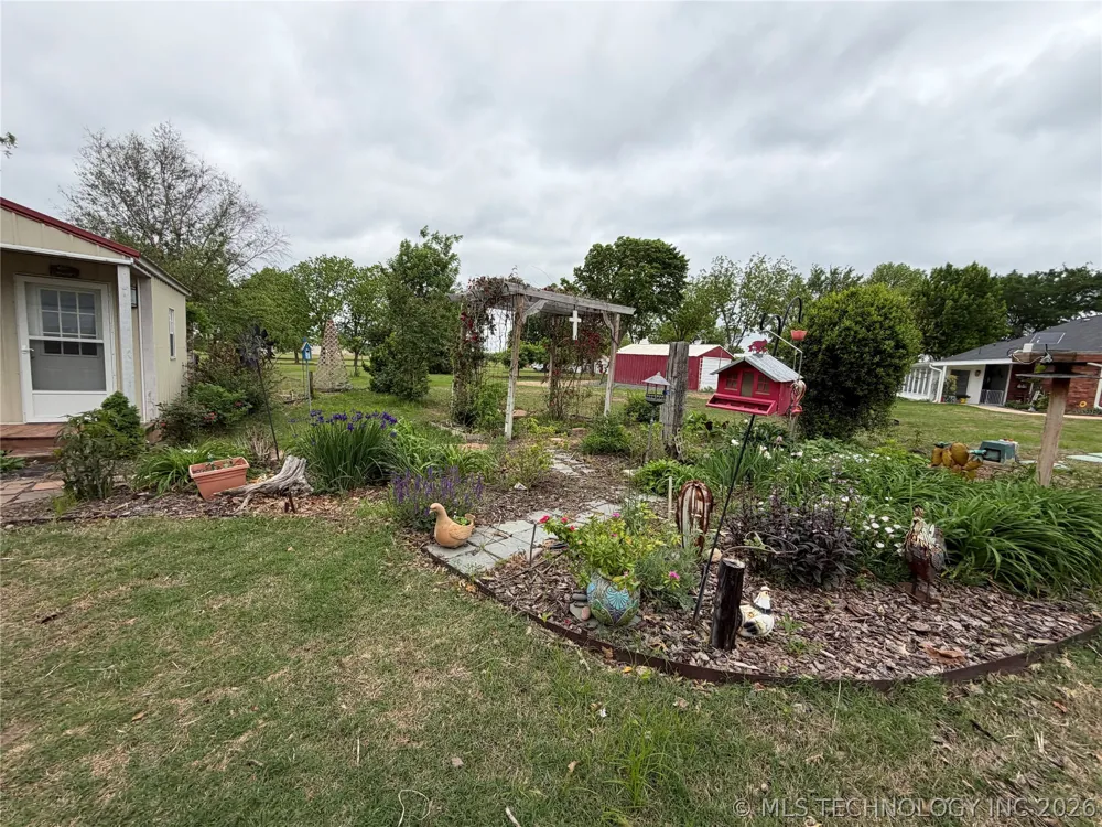 807 S Ross Avenue Fort Gibson, OK 74434