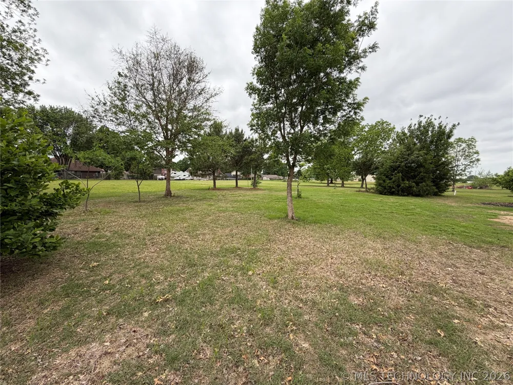 807 S Ross Avenue Fort Gibson, OK 74434