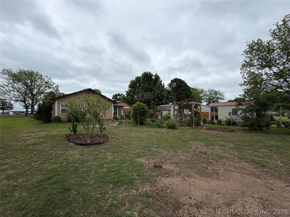 807 S Ross Avenue Fort Gibson, OK 74434