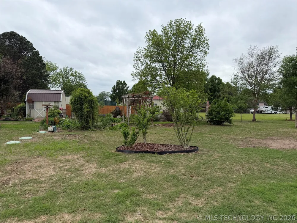 807 S Ross Avenue Fort Gibson, OK 74434