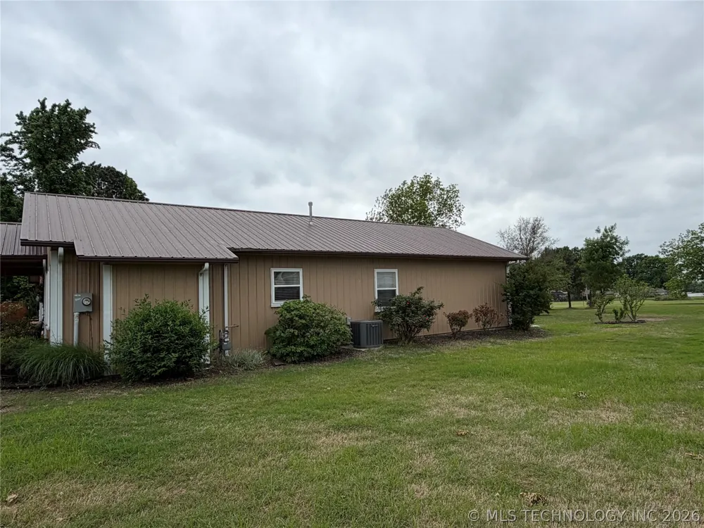 807 S Ross Avenue Fort Gibson, OK 74434
