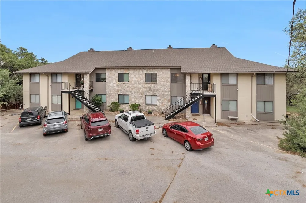 1226 Cougar Drive #15 Canyon Lake, TX 78133