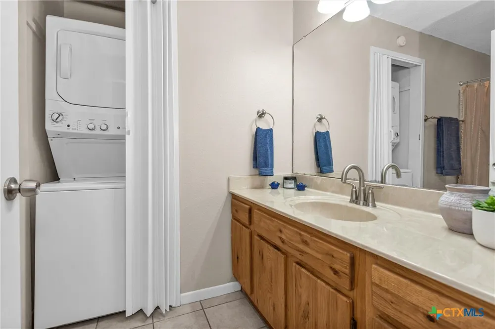 1226 Cougar Drive #15 Canyon Lake, TX 78133