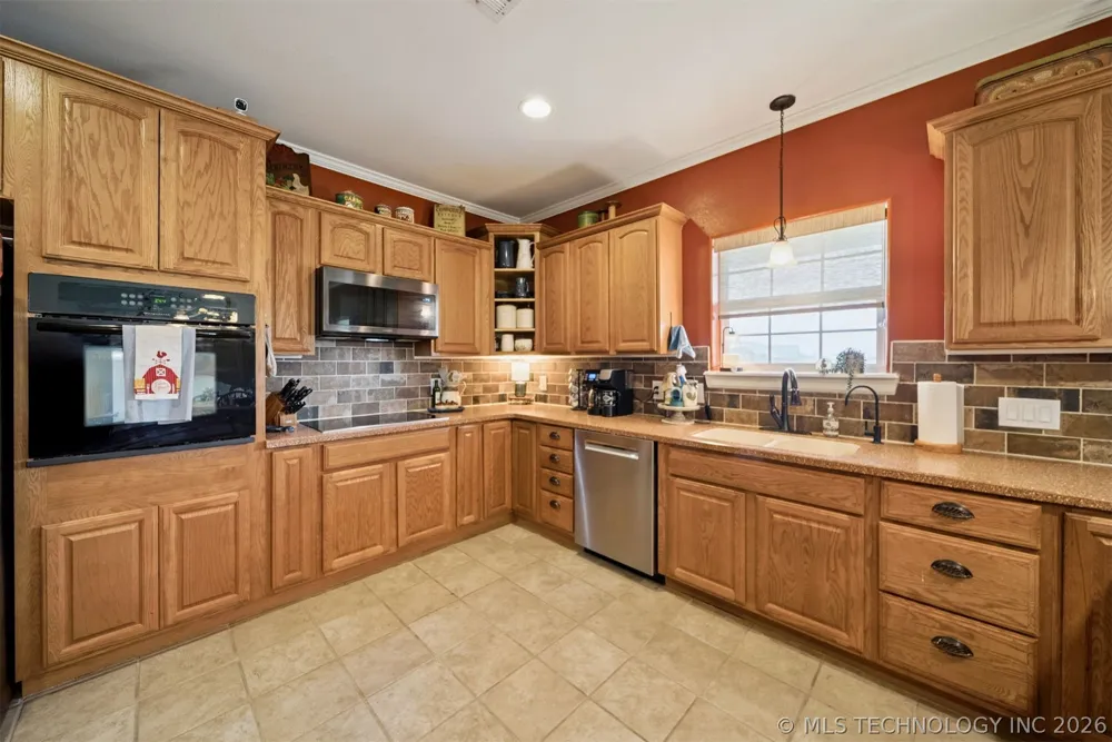 7500 S 4130 ROAD Talala, OK 74080