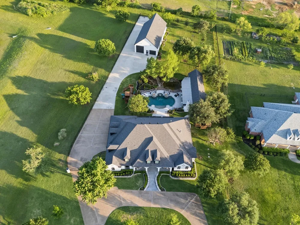 501 W Aurora Vista Trail Aurora, TX 76078