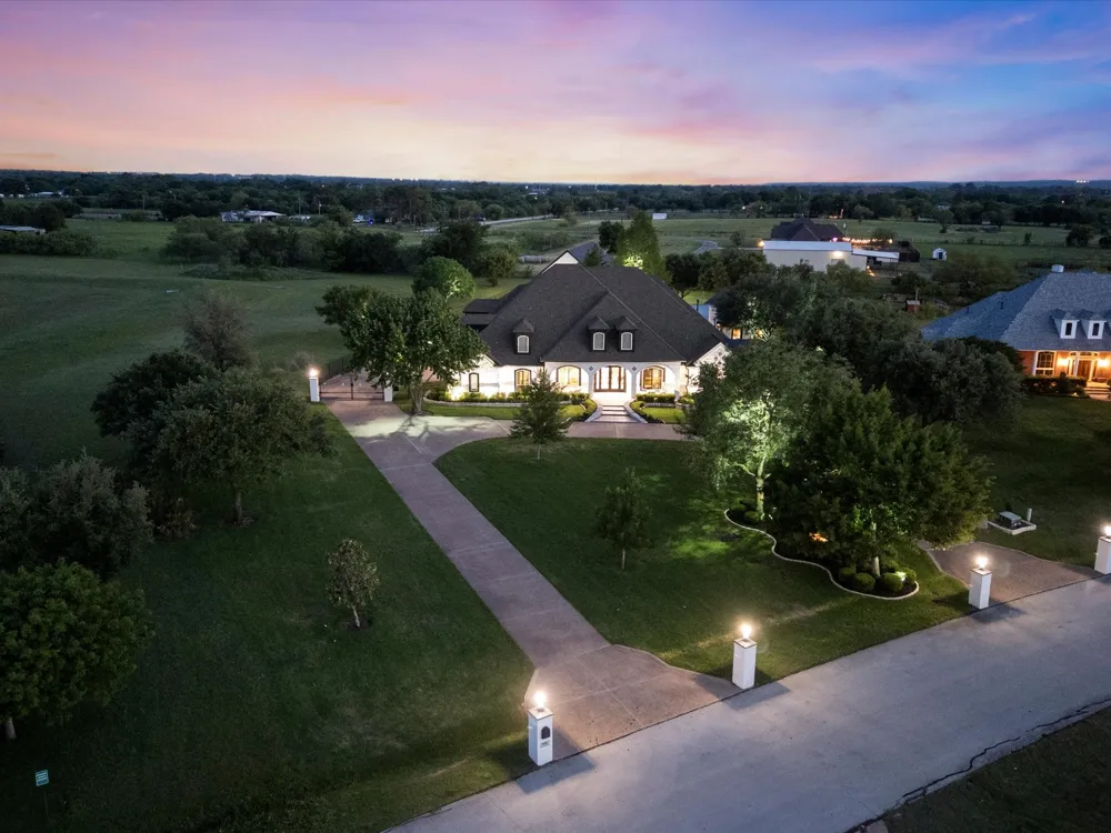 501 W Aurora Vista Trail Aurora, TX 76078