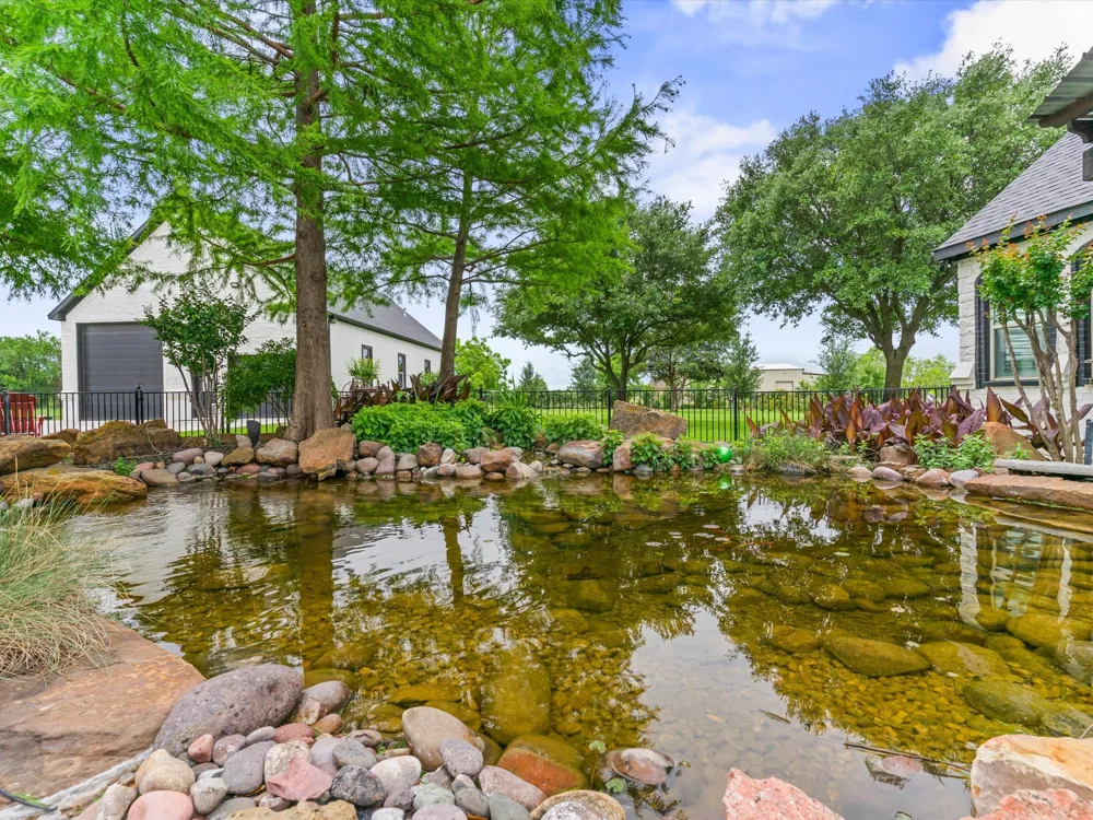 501 W Aurora Vista Trail Aurora, TX 76078