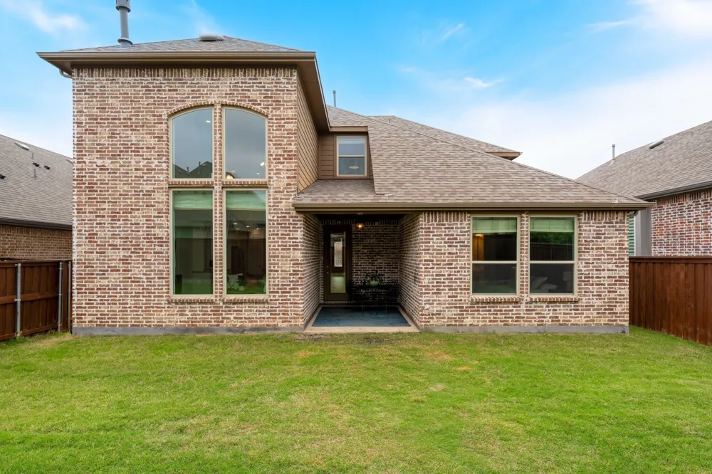 2825 London The Colony, TX 75056
