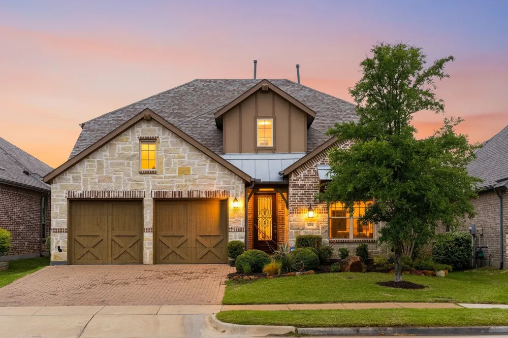 2825 London The Colony, TX 75056