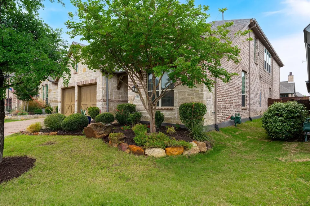 2825 London The Colony, TX 75056