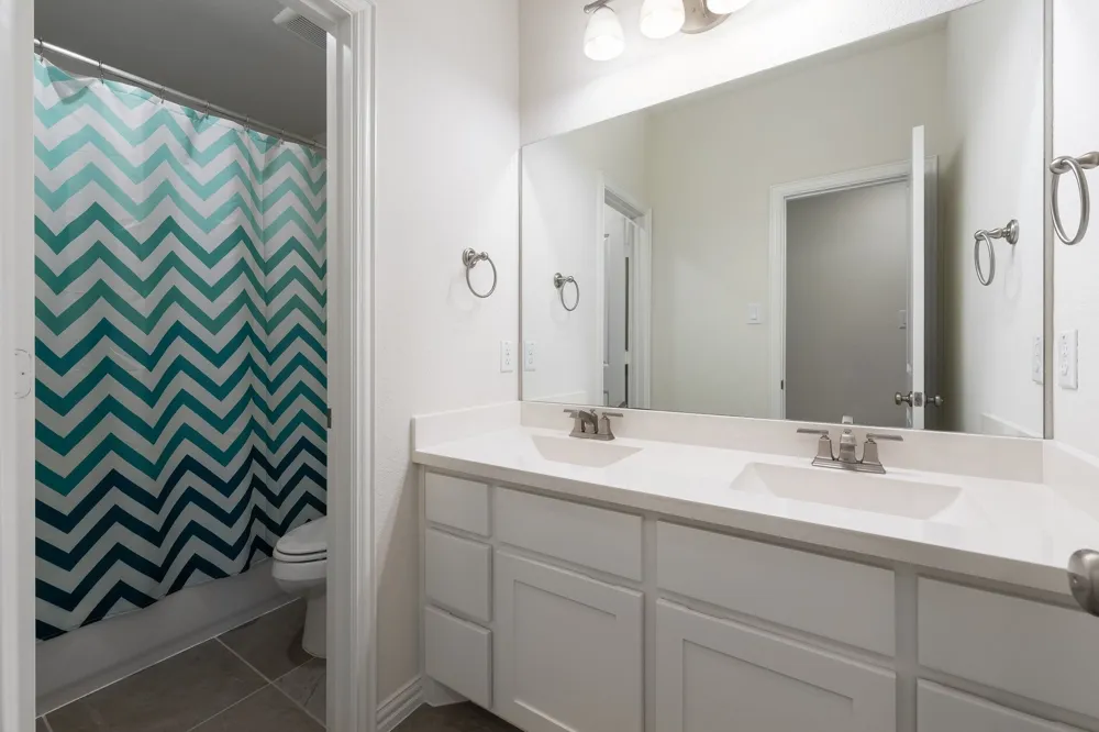 2825 London The Colony, TX 75056