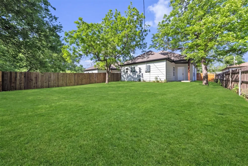 303 Pemberton Street White Settlement, TX 76108