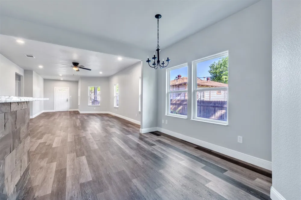 303 Pemberton Street White Settlement, TX 76108