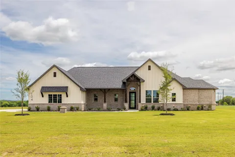 104 Prairie Winds Drive
