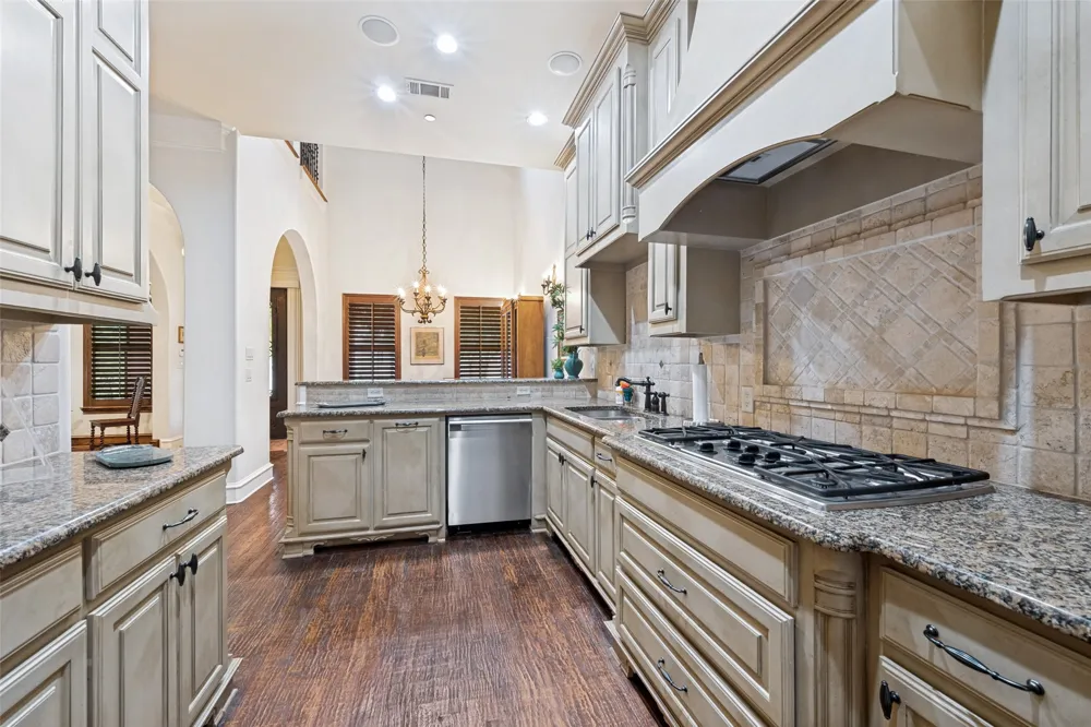 96 Casa Lane #210 Colleyville, TX 76034