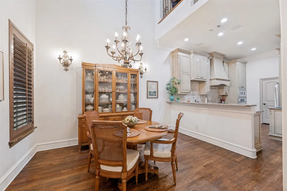 96 Casa Lane #210 Colleyville, TX 76034