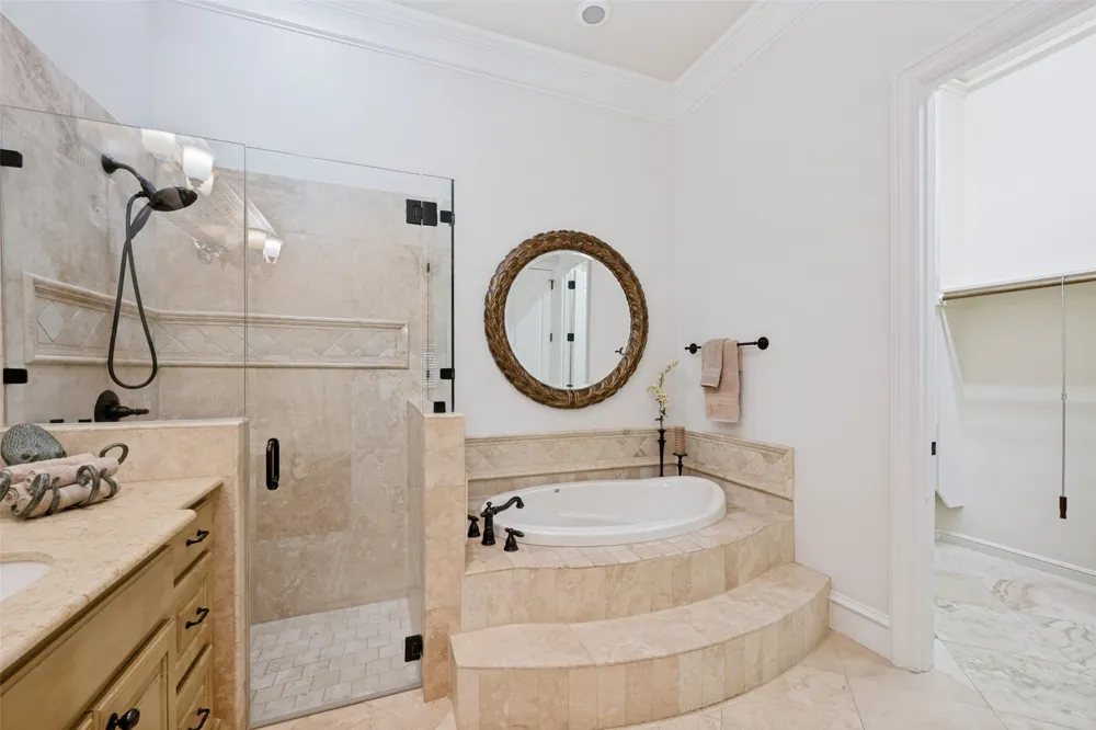 96 Casa Lane #210 Colleyville, TX 76034