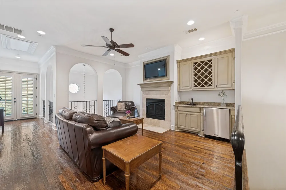 96 Casa Lane #210 Colleyville, TX 76034