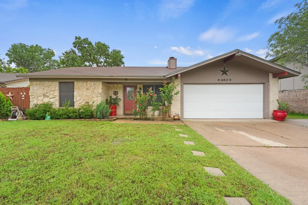 14813 Oakwood Lane Balch Springs, TX 75180