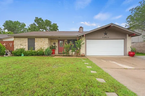 14813 Oakwood Lane