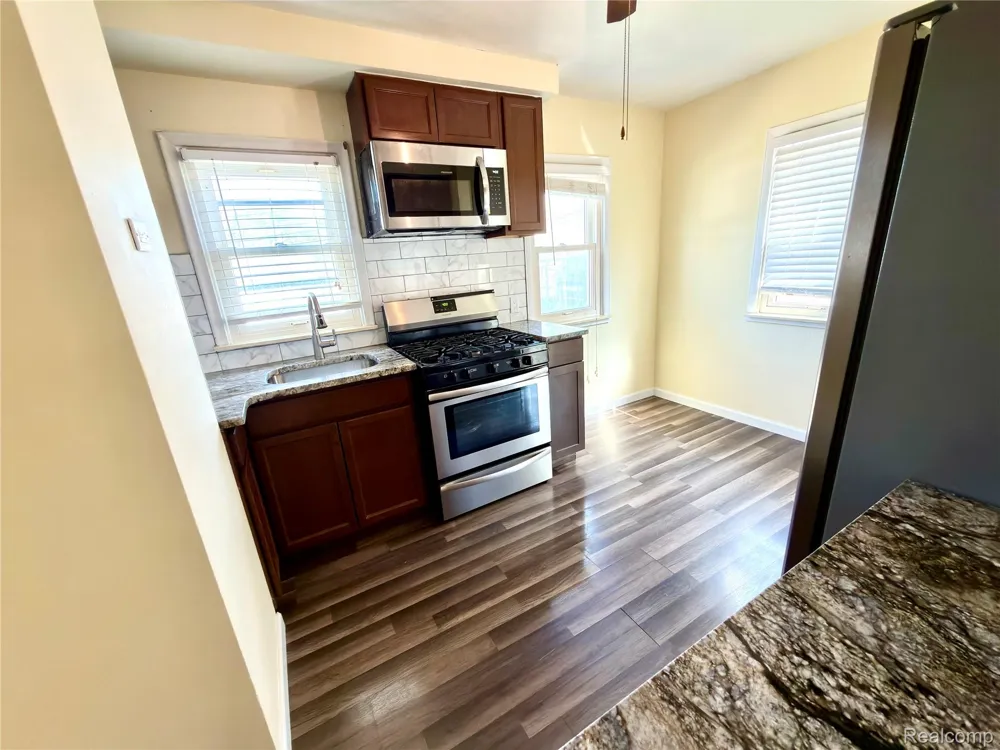 14257 MULBERRY STREET Southgate City, MI 48195