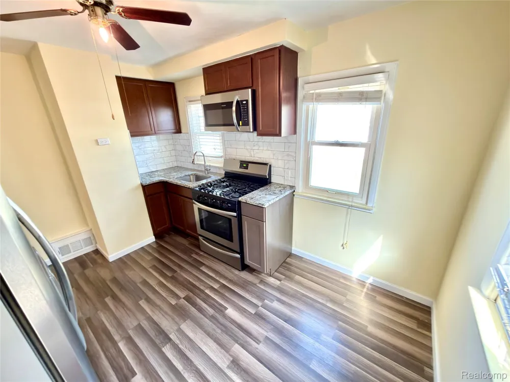 14257 MULBERRY STREET Southgate City, MI 48195