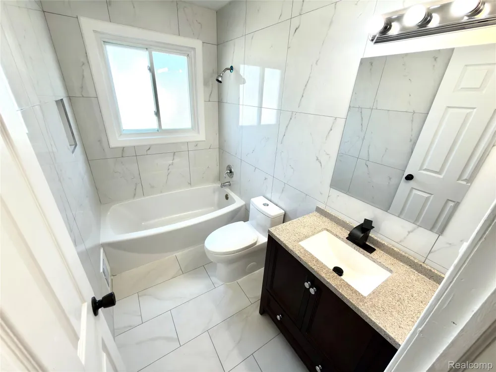 14257 MULBERRY STREET Southgate City, MI 48195