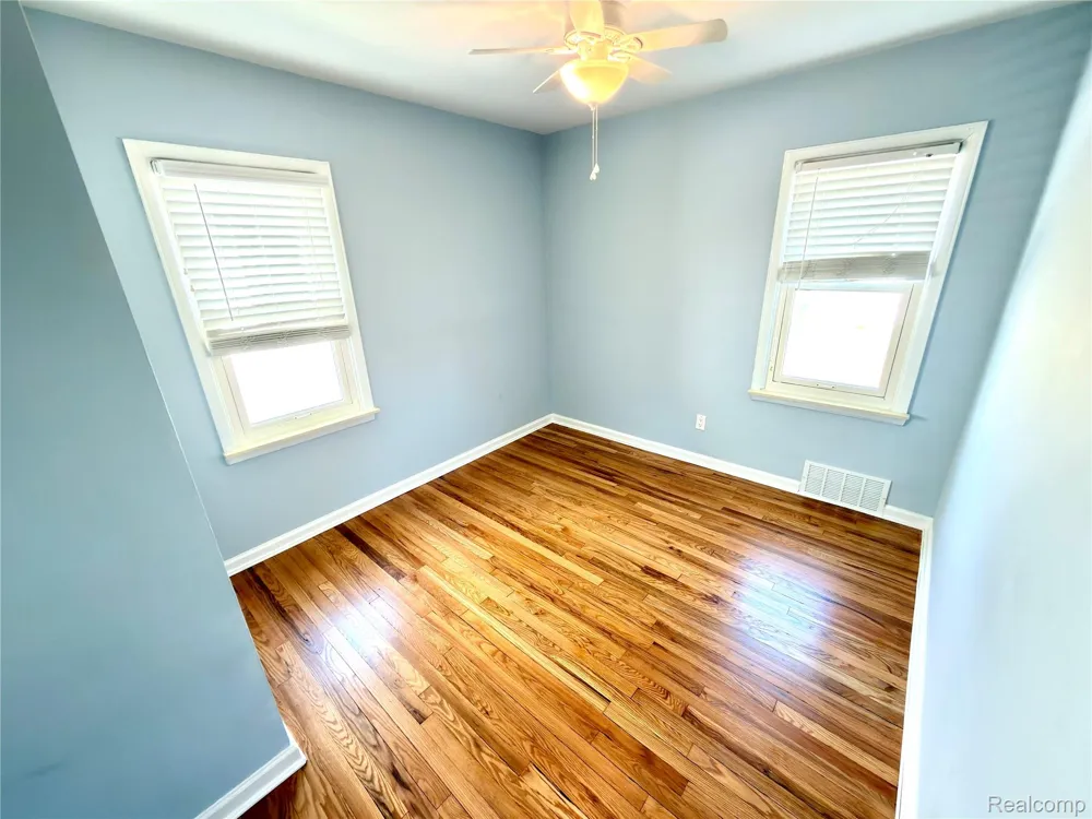 14257 MULBERRY STREET Southgate City, MI 48195
