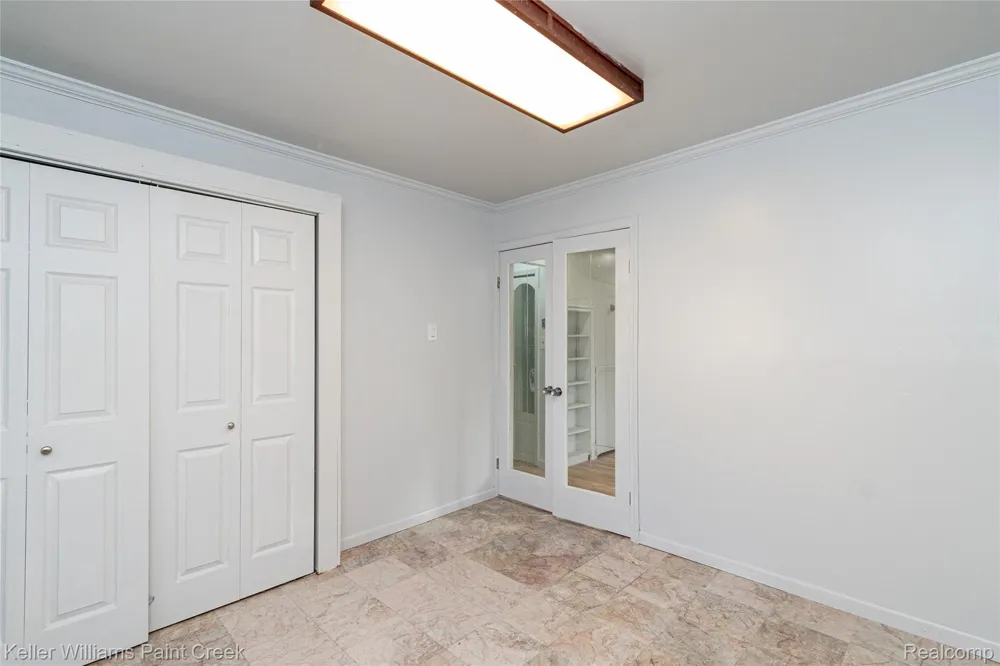 27425 Townley Street Madison Heights City, MI 48071