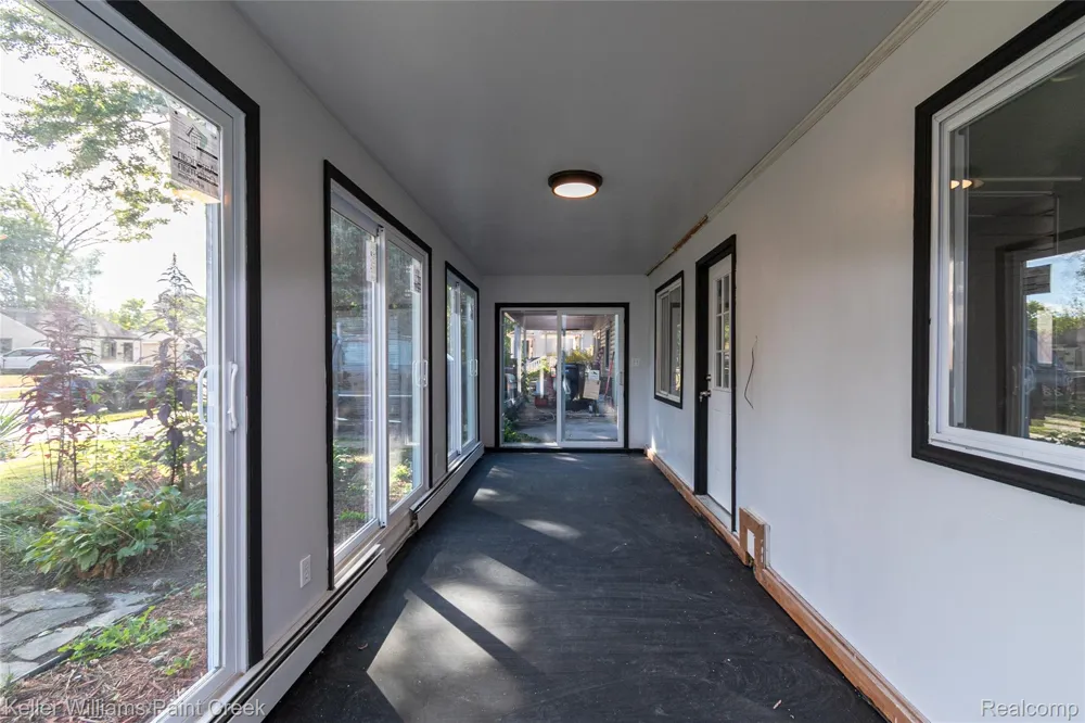 27425 Townley Street Madison Heights City, MI 48071