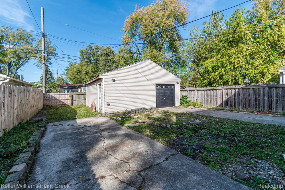 27425 Townley Street Madison Heights City, MI 48071
