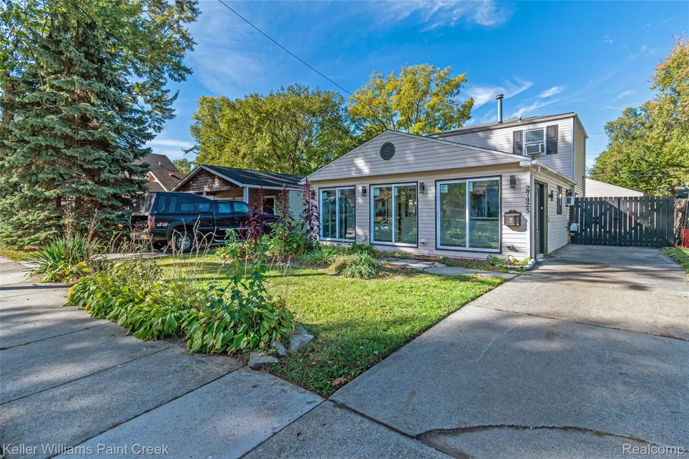 27425 Townley Street Madison Heights City, MI 48071