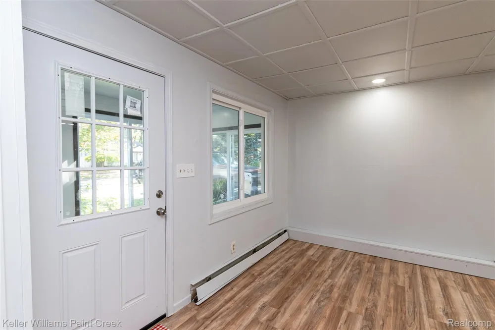 27425 Townley Street Madison Heights City, MI 48071