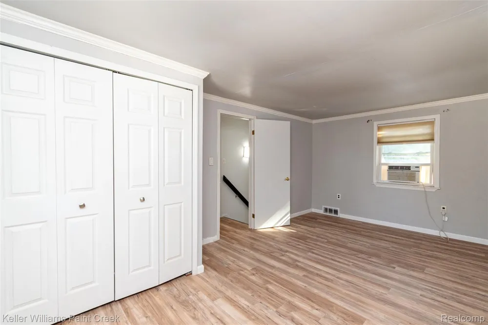 27425 Townley Street Madison Heights City, MI 48071