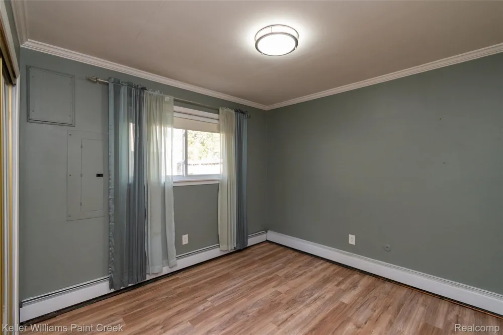 27425 Townley Street Madison Heights City, MI 48071