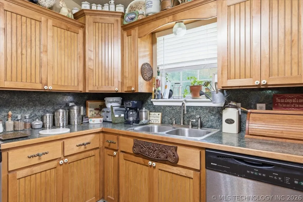 17500 County Road 3470 Roff, OK 74865