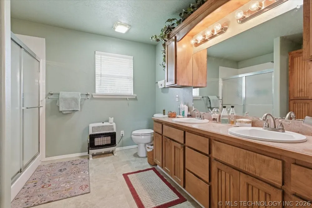 17500 County Road 3470 Roff, OK 74865
