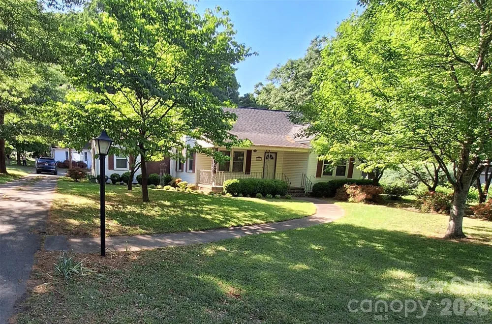 14623 Lucia Riverbend Highway Stanley, NC 28164